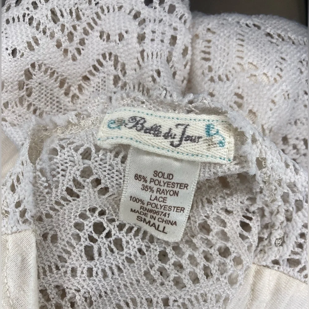Belle du Jour Metallic front crocheted back - Picture 4 of 5